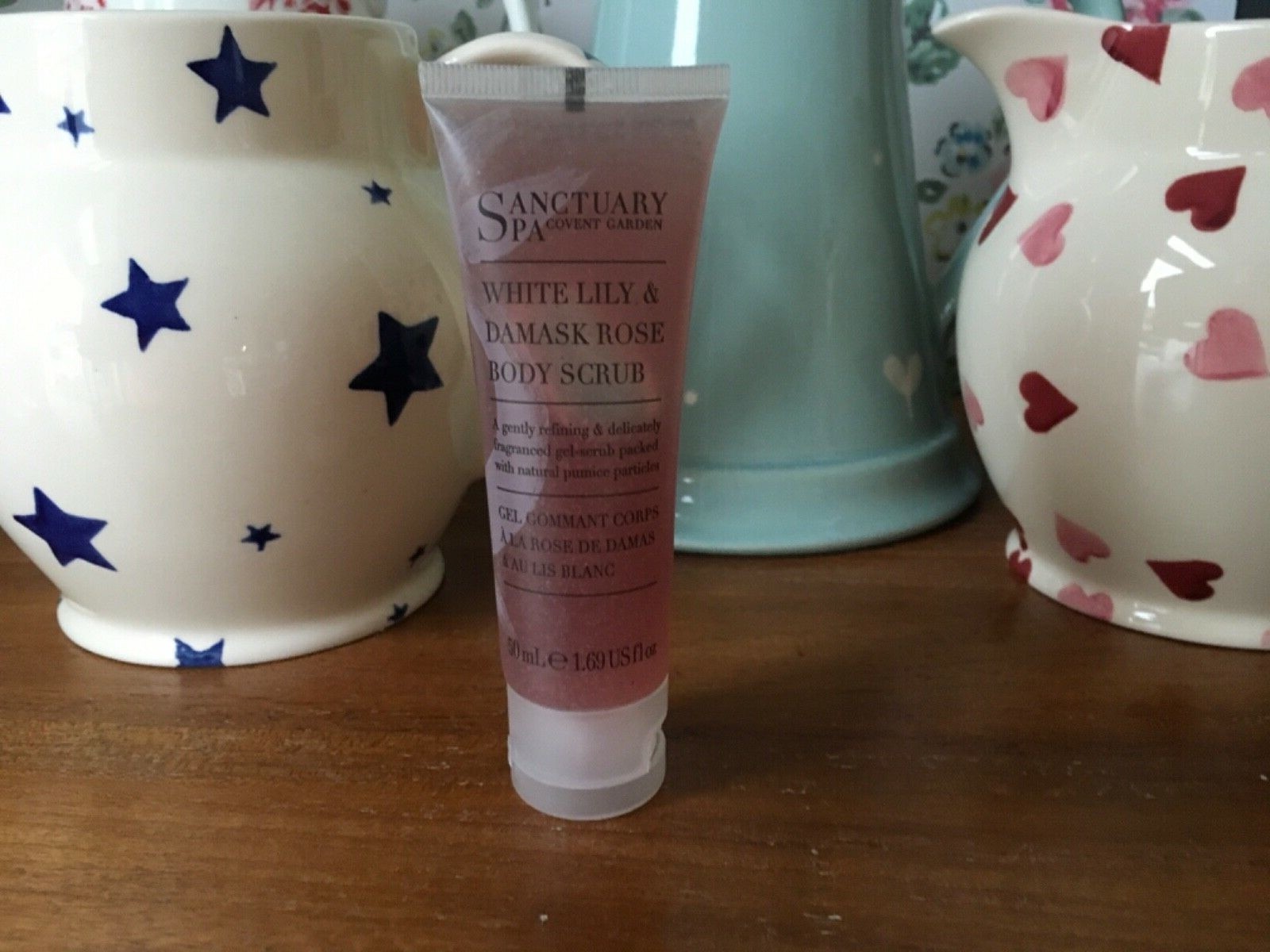 NEW⭐️SANCTUARY SPA⭐️White Lily & Damask Rose Body Scrub ~ 50ml