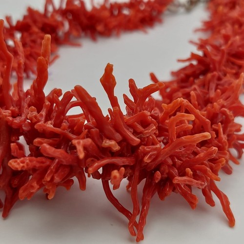 3 threads coral Branches necklace, natural red coral, sterling silver clasp - Picture 8 of 11