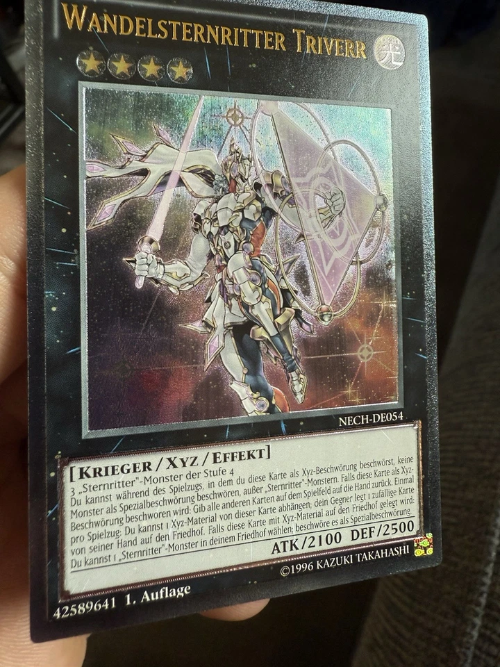 Yu-Gi-Oh! Wandelsternritter Triverr Stellarknight - NECH-DE054 - Ultimate Rare - Bild 3 von 4