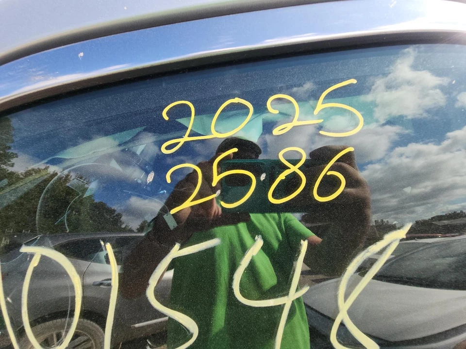 Acoplamiento de limpiaparabrisas usado para: Ford Taurus 2017 grado A Foto 2 de 4