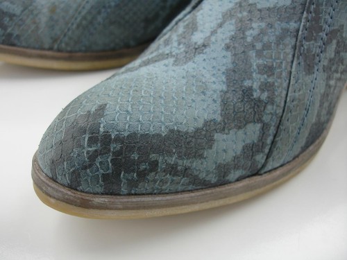 Women's 8.5 9 39 MJUS Blue Snakeskin Embossed Leather Boots Booties Shooties Zip - Picture 3 of 14
