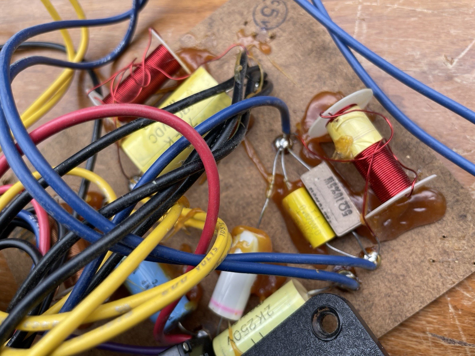 Excellent Pair (2) Cerwin-Vega 300 SE Three-way Speaker Crossovers - Main Image