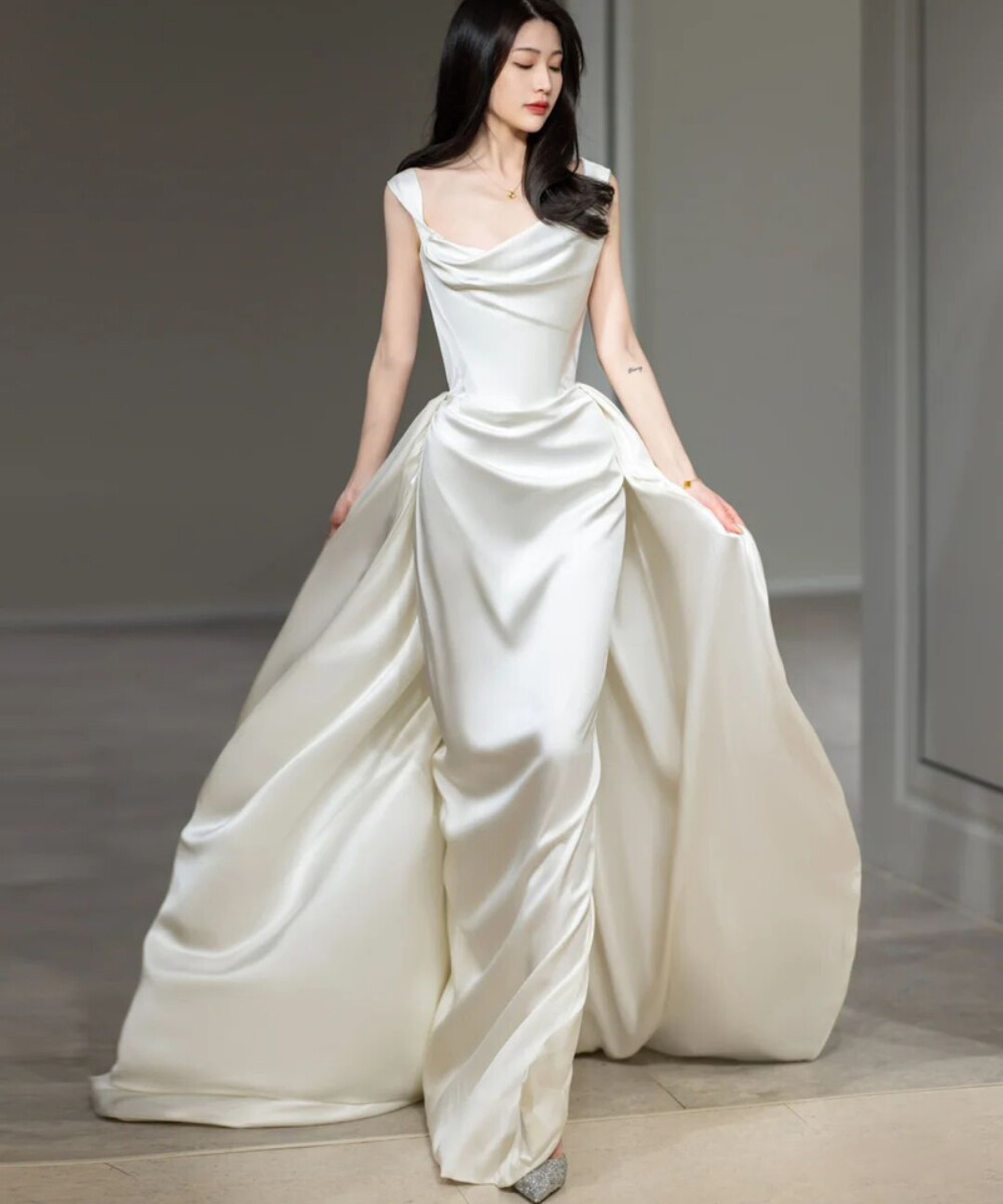 boat neck satin wedding dress KissProm Vintage A-Line Bateau Neckline Long Sleeves Bridal Gown Dresses, Diamond White / 6 With a sleek button back Simple Boat Neck 3/4 Sleeve