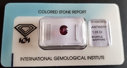 IGI Certified 1.03 carat Natural Reddish Purple Transparent Oval Cut Sapphire - Picture 8 of 11