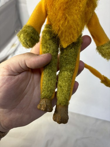COMPLETE! Vintage 1973 MEGO Cowardly Lion Wizard of Oz Action Figure w/ Medal - Picture 4 of 9