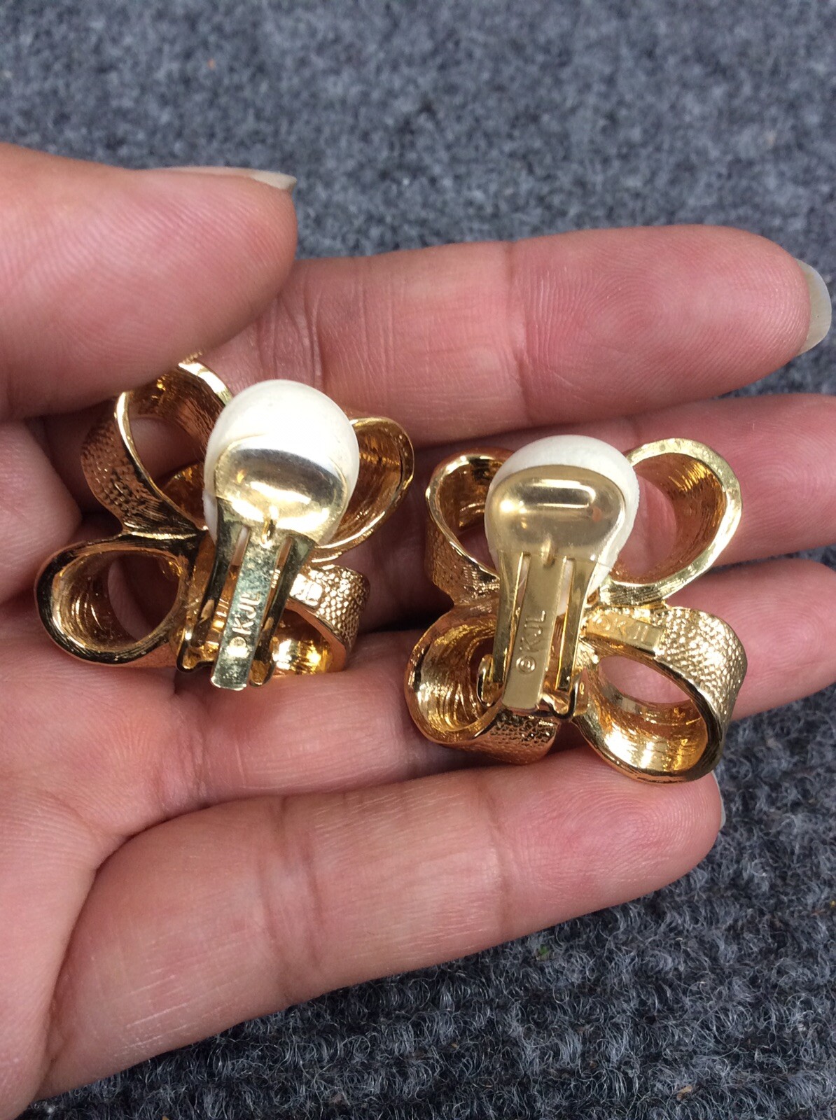 Statement vtg KJL Kenneth Jay Lane bow knot  gold… - image 3