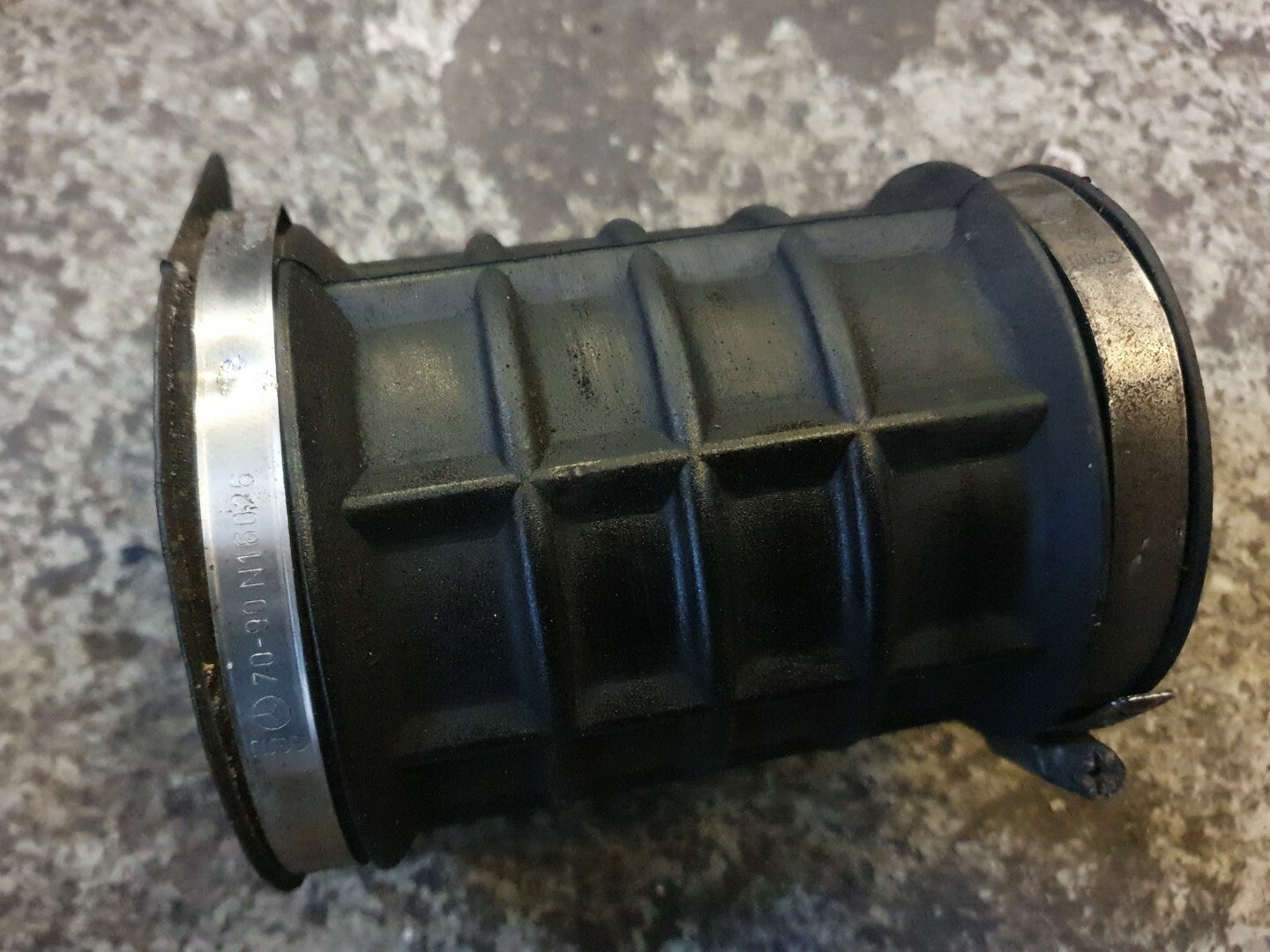 MERCEDES SL R129 W124 M104 6CYL INDUCTION AIR INTAKE PIPE HOSE