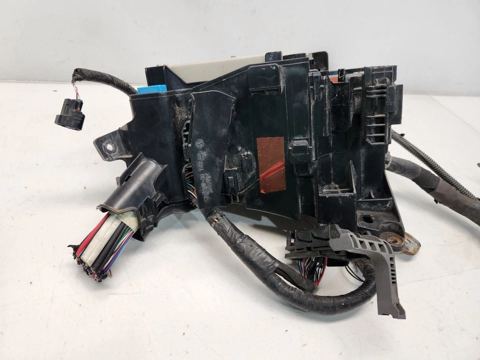 2012-15 Toyota Prius II (VIN DU / 1.8L) Engine Fuse Box PN: 8266247150 - Image 4 of 4