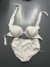 Venus Whie Size 12 Ladies Swimsuit Bikini