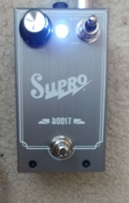 NEW SUPRO BOOST GUITAR EFFECTS BOOSTER PEDAL w/ FREE CABLE. w/box