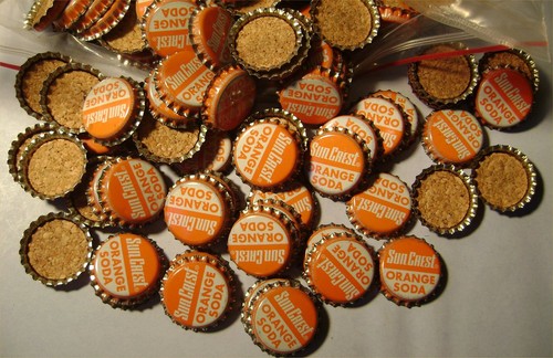 Lot of 20 Vintage Sun Crest Orange Soda Bottle Caps w Cork - Unused Old Stock - Picture 2 of 3