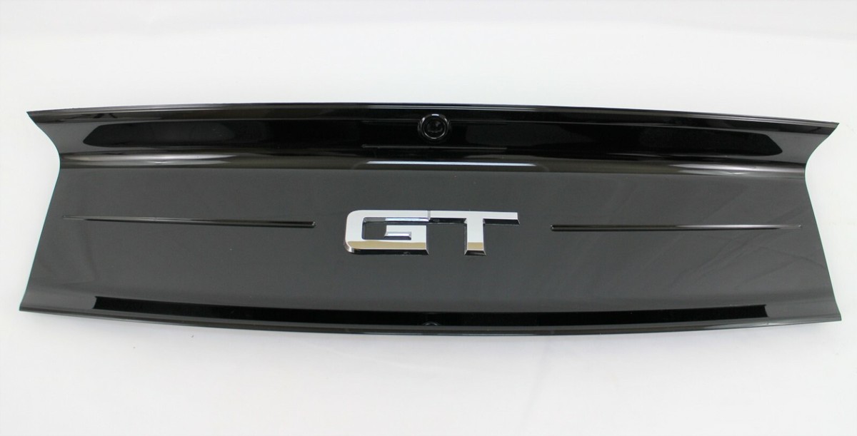 rear trunk lid deck lid trim panel trim for 2018-23 Ford Mustang