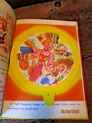Le petit chaperon rouge / collection surprise / Editions Bias / livre animé - Photo 1/4