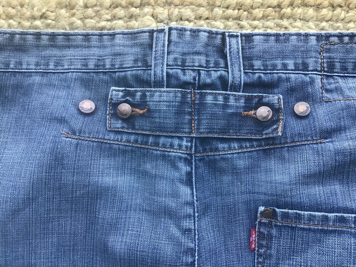 VINTAGE LEVIS ENGINEERED CINCHBACK TWISTED ACTION FIT JEANS