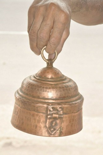 Old Copper Handcrafted Hammer Work Bread /Jewellery Box,Collectible - Picture 3 of 6
