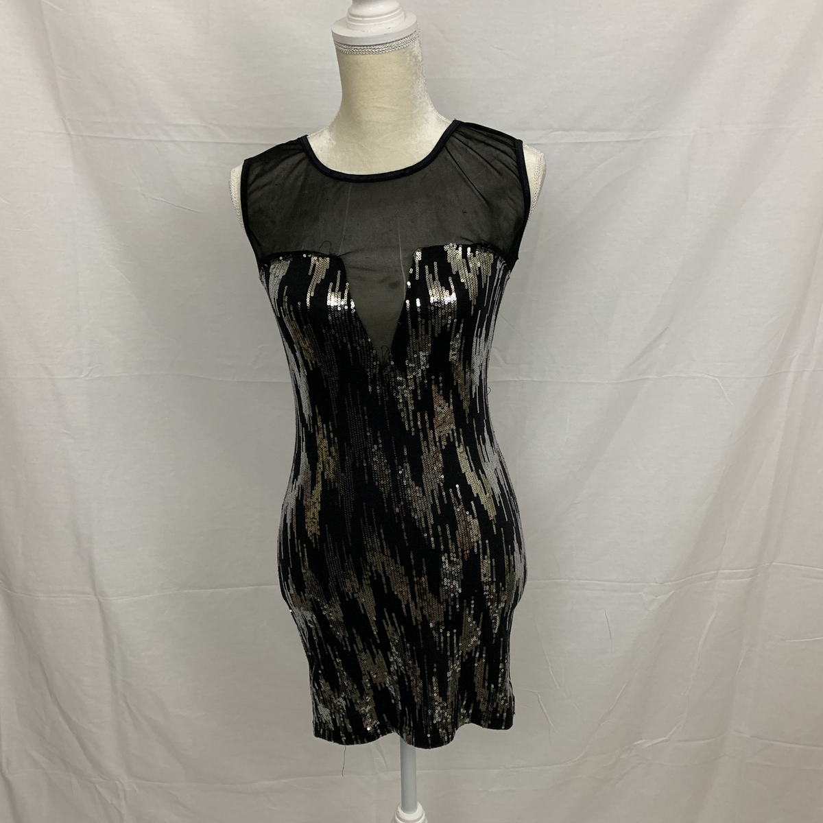 maya embellished mini dress black Blouson Sleeve Maxi – Maya Deluxe The dress has a Size CN/US:L / 8 Mock Neck Long Sleeve printed