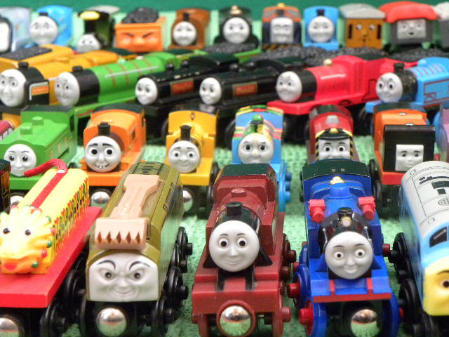 thomas and friends gold mine mountain set