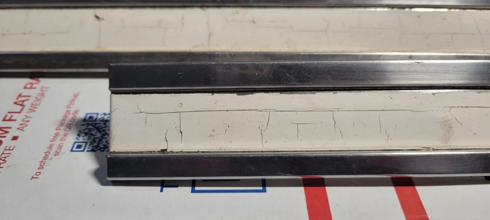 Panel de inserciones centrales molduras rejilla carrocería cuadrada Chevrolet 83-84 C10 K10 K5 Foto 2 de 4