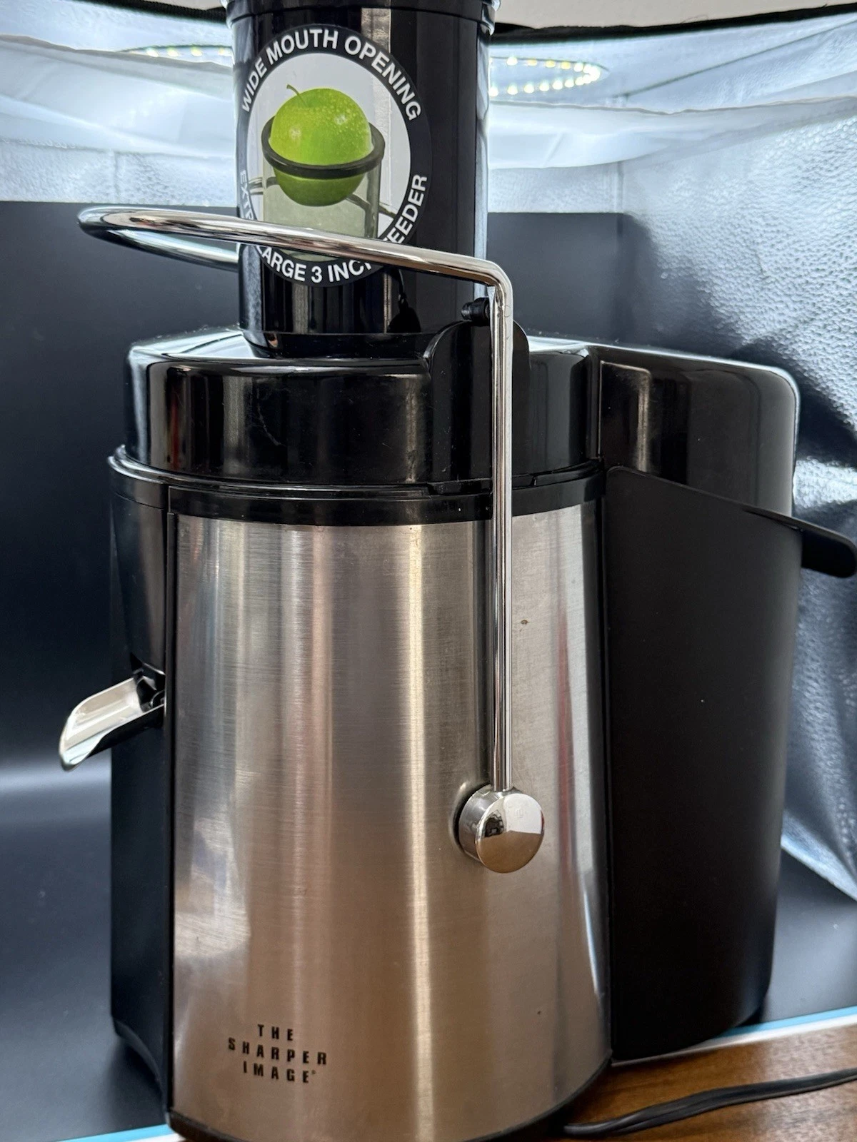 The Sharper Image Juicer 8021SI Stainless-Steel 700-Watt Super Juicer