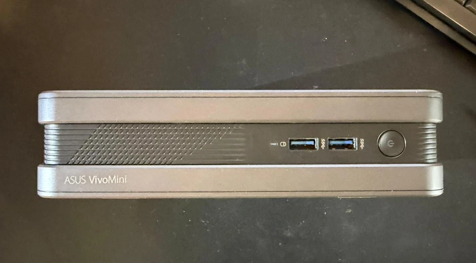 Asus Vivo Mini PC 512 SSD 16 GB RAM i3 - Immagine 3 di 4