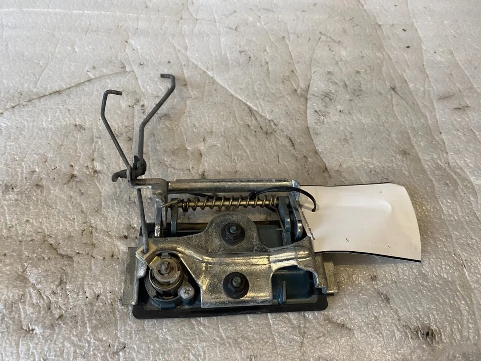 1993 CHRYSLER NEW YORKER Driver Side Front Outer Door Handle Foto 2 de 4