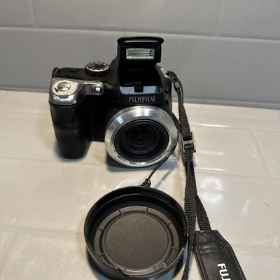 #ad Fujifilm FinePix S8000fd Digital Bridge Camera Black SPARES PARTS GBP 7.01