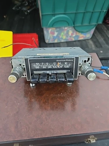Vintage American Motors AMC Stereo AM/FM Radio 5HT2511 Car Radio Hornet Gremlin