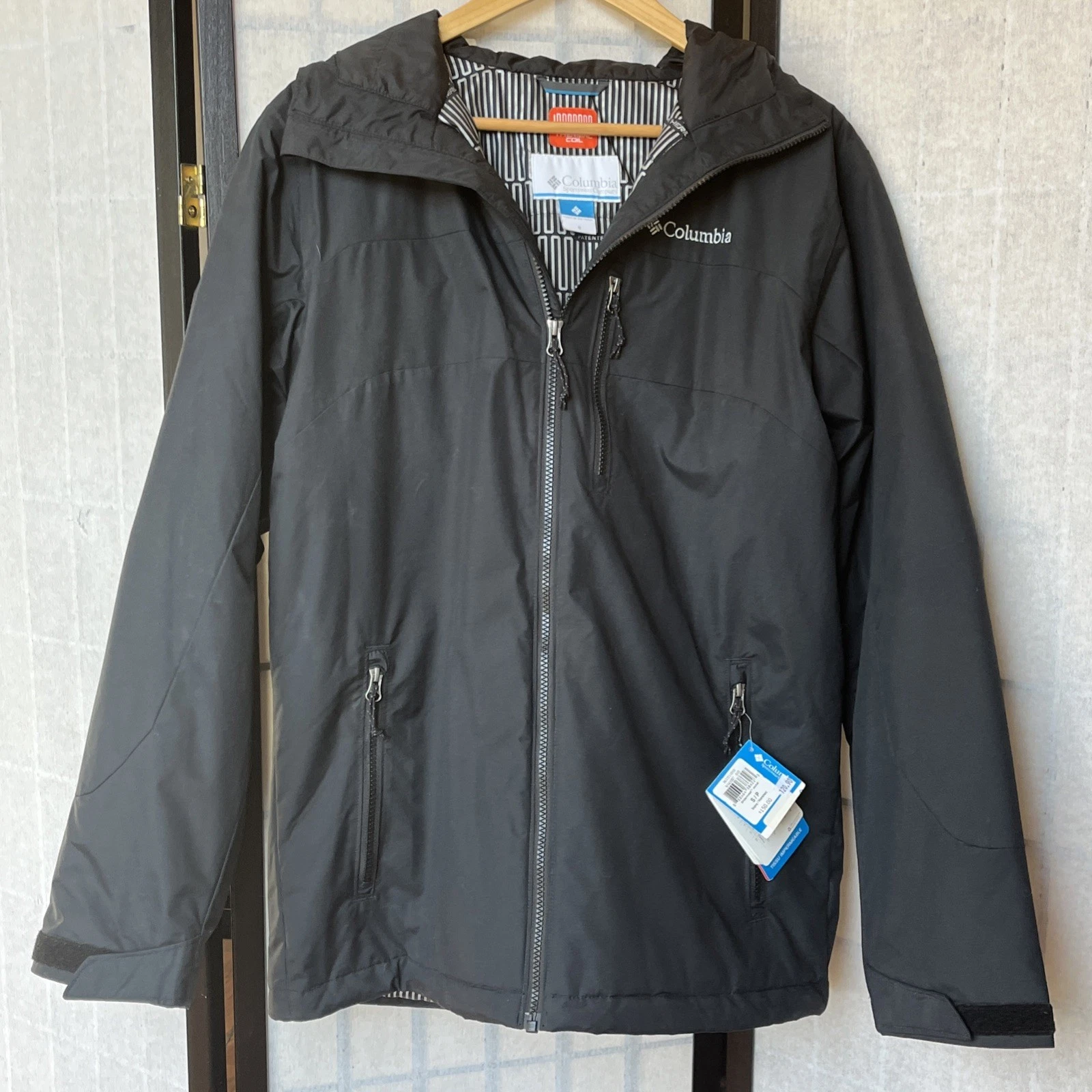 Columbia Men's Size SMALL Insulated Thermal Coil Black Jacket WM1007 Winterswept