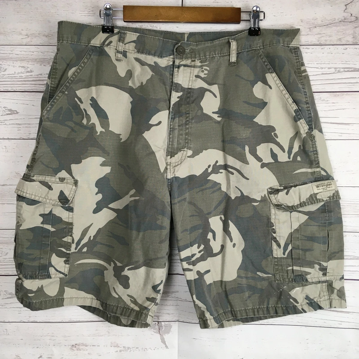 Wrangler ripstop camo cargo best sale shorts