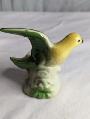 Vintage small Yellow green flying bird flower pot holder vase succulent