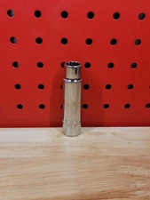 Mac Tools USA 1/2" Drive 1/2" SAE 12-Point Deep Chrome Socket VD162