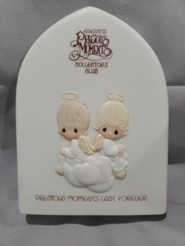 Precious Moments BUT LOVE GOES ON FOREVER 1981 Membership Plaque Figurine E0102 - Picture 2 of 11