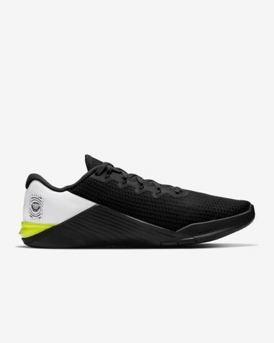 NIKE METCON 5 SIZE UK 9 EUR 44 \