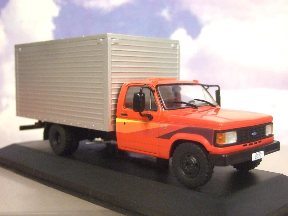 Camión de carga Chevrolet D-40 D40 1985 caja blanca excelente 1/43 rojo y plateado WB267 Foto 3 de 3