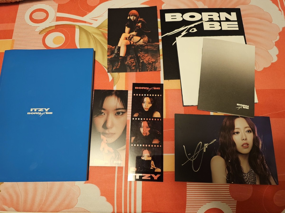 itzy ユナ　サイン入りトレカ ITZY Yuna Signed Born To Be Postcard & Album | eBay