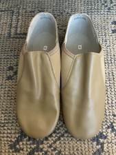 Women  s Jazz Dance Shoes Tan Size 7.5 Slip On Split Sole Non Brand New
