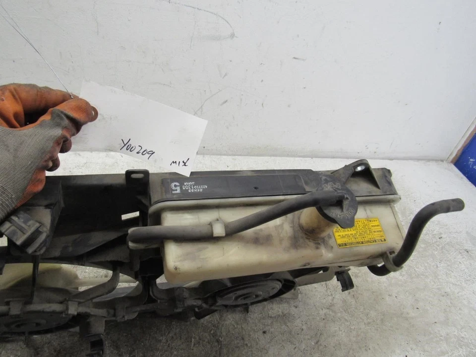 2004 Toyota Prius hybrid radiator ac engie cooling fan assembly coolant tank OEM Foto 3 de 4