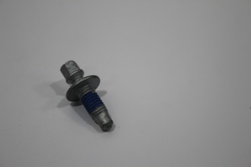 Audi RS3 8P Engine ECU Housing Securing Bolt Screw New N91146801 - Picture 5 of 13