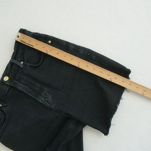 FRAME Le Vintage Bermuda Black Denim Shorts Womens Size 28 Raw Hem - Picture 8 of 12
