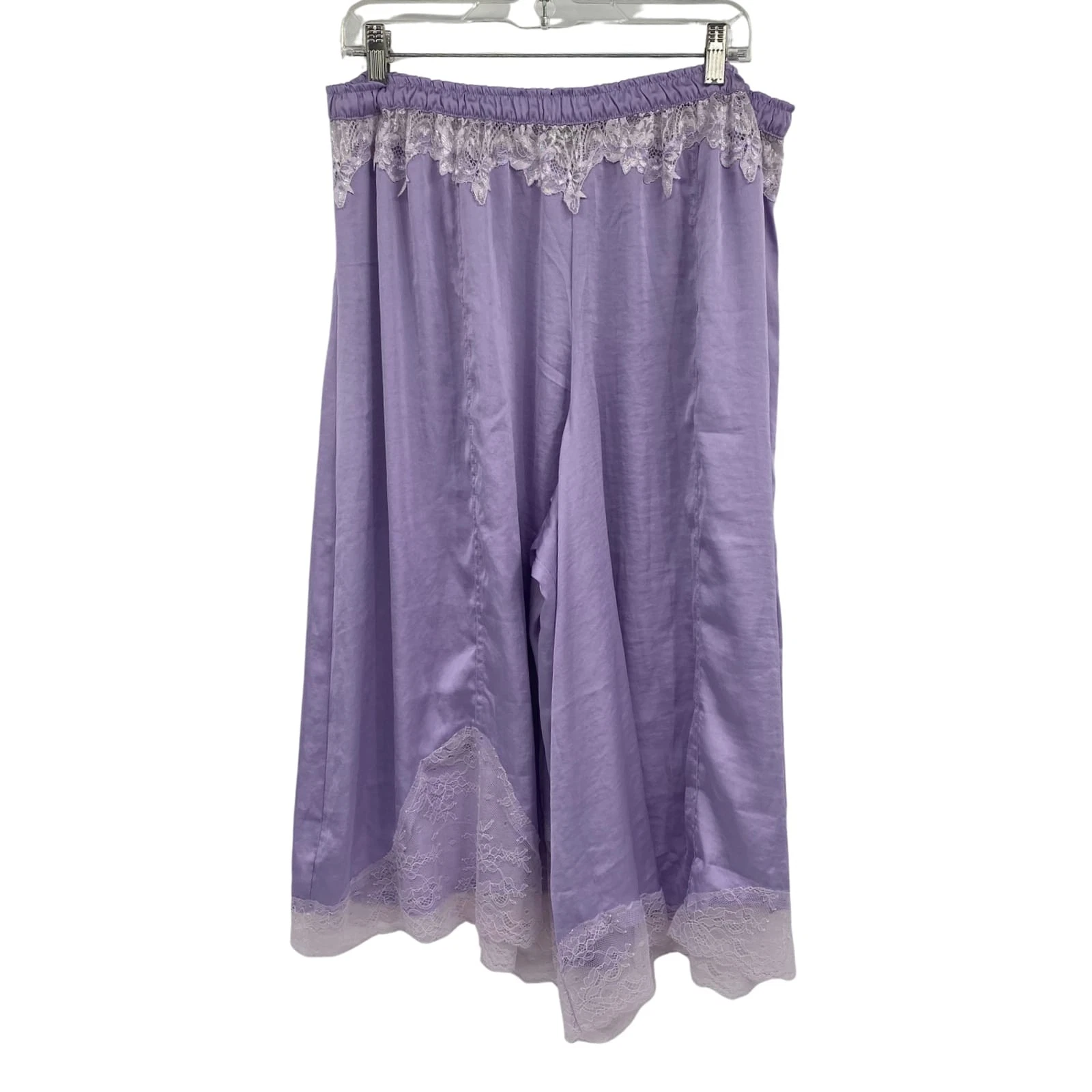 Intimately Free Purple Satin Lace Capri Pants | Women’s Size L