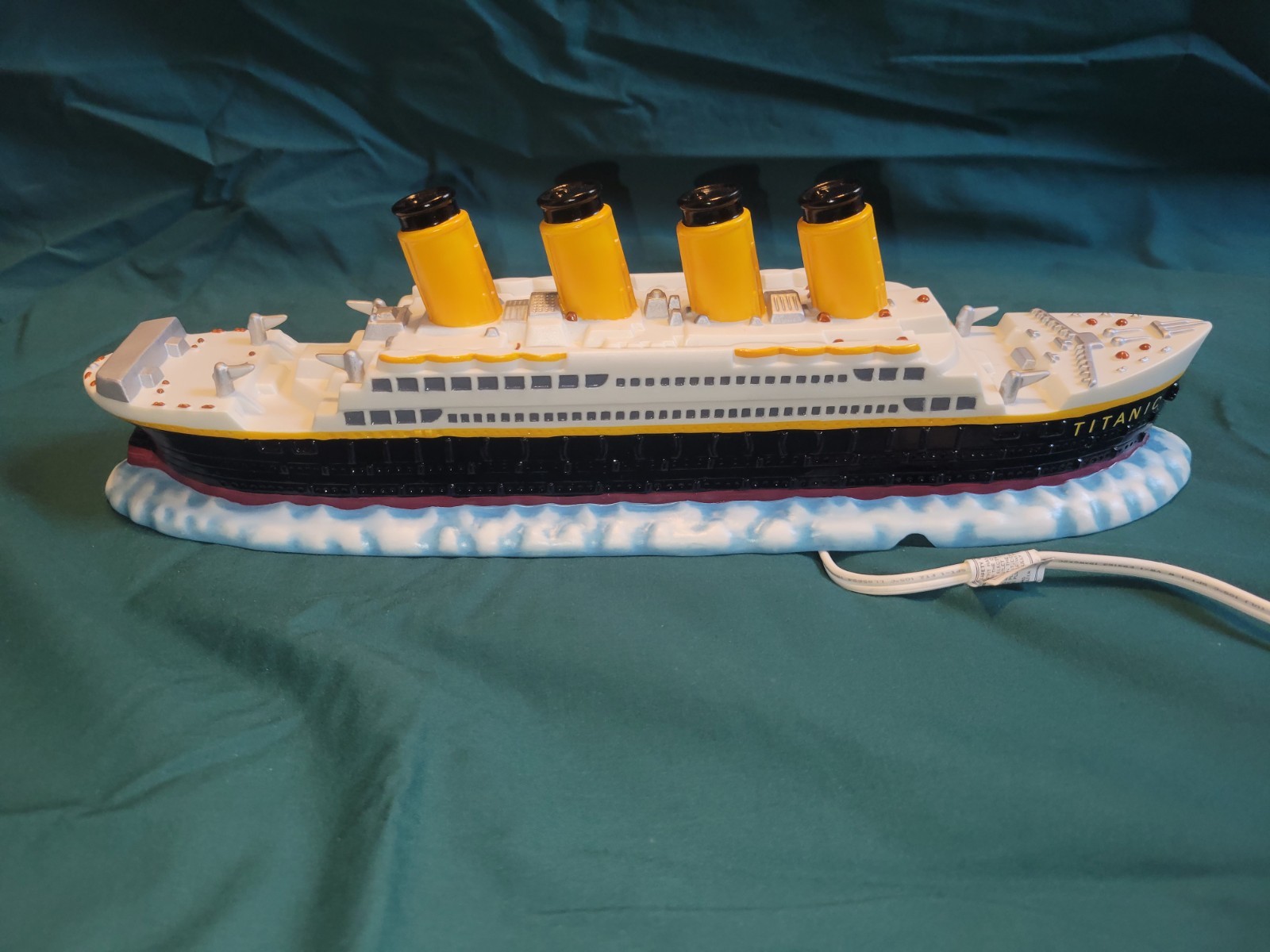 Vintage Titanic Night Light Enesco 1998 With Original Box- Works- 14 Inches Long