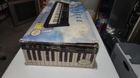 Nintendo NES MIRACLE PIANO TEACHING SYSTEM In Box