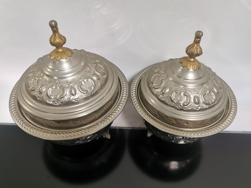 Pair of Mid 20th Century Handcrafted Moroccan Engraved Lidded Bowls Silver Plate - Picture 3 of 12