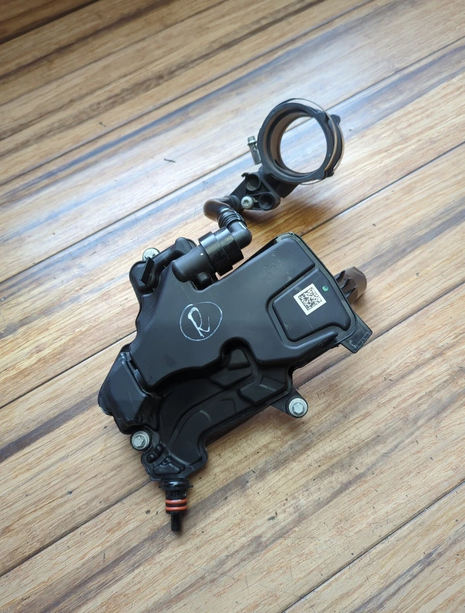 ?16-20 MERCEDES C63 AMG M177 RIGHT ENGINE OIL AIR SEPARATOR 