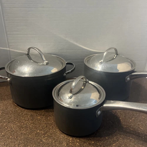 Farberware Millennium Set 4, 3, & 1.5 QT Pots W/Lids Non-stick Hong Kong