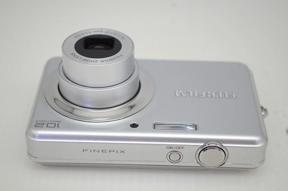 FUJIFILM FinePix J27 10.2MP Compact Digital Camera Silver w/ Box #251023m - Image 3 of 4