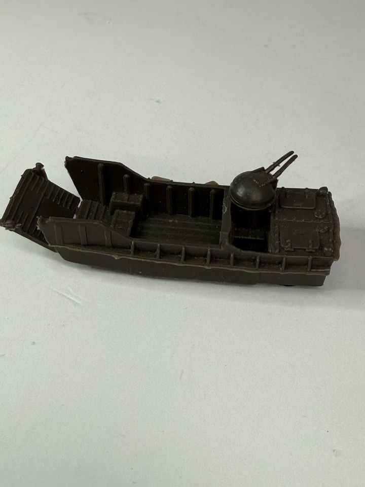 Artesanía de desembarco de campo de batalla Marx de colección con rampa y pistola de plástico verde oliva Foto 2 de 4