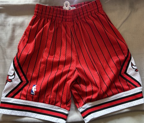 Authentic Mitchell & Ness NBA Chicago Bulls Shorts Size Small Jordan Era NBA