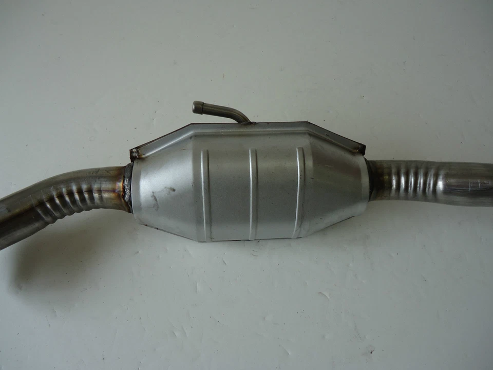 1987 1988 1989 1990 1991 1992 1993 1994 Dodge Shadow 2.2L L4 Catalytic Converter Foto 3 de 4