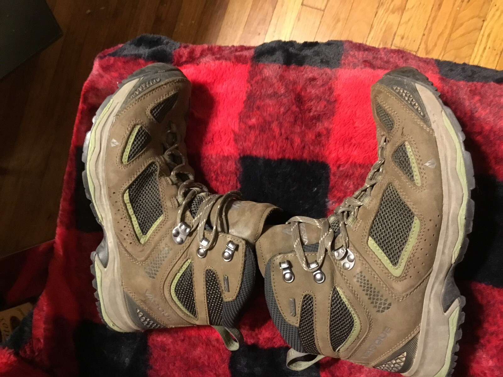 VASQUE Men’s Hiking Boots GoreTex XCR Vibram Sole Sz 10.5 eBay